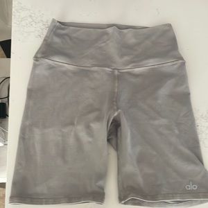 Ali yoga/bike shorts
